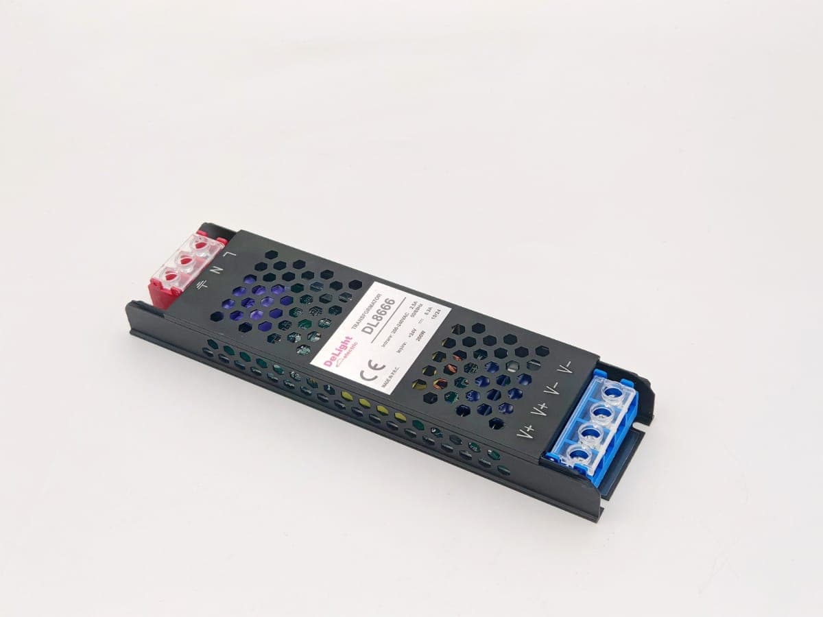 Driver 8.3A 24V IP20 200W 195x50x22mm