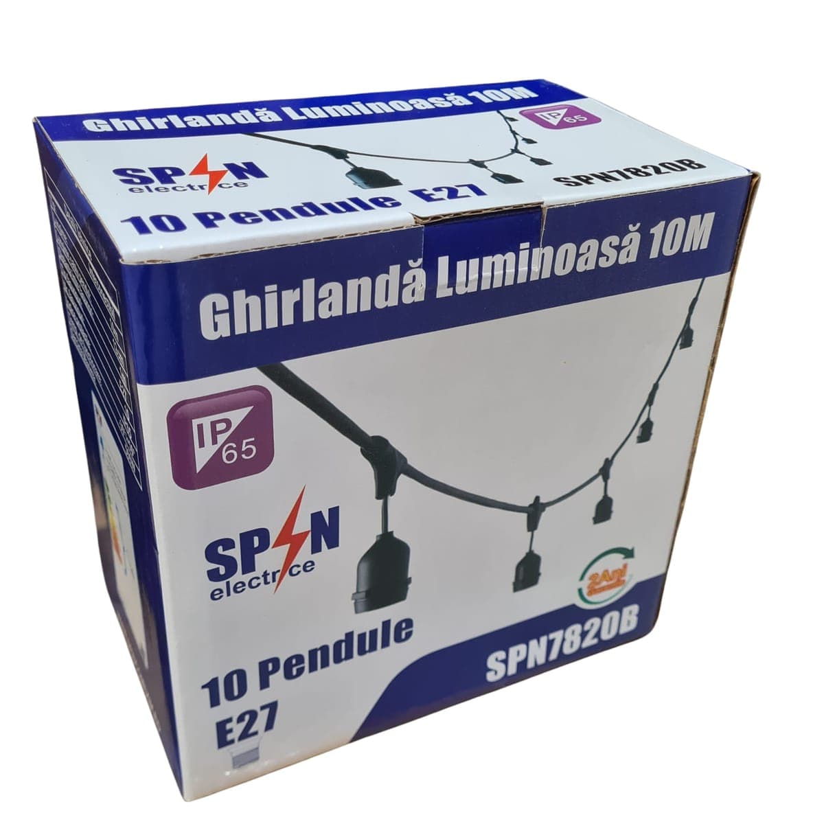 Detaliu al duliei E27 din ghirlanda luminoasa IP65.