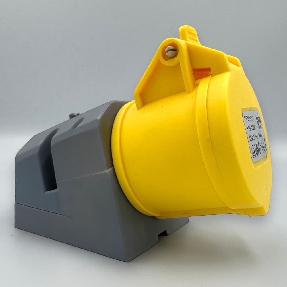 Priza industriala 32A, 110V 3P - montaj aparent