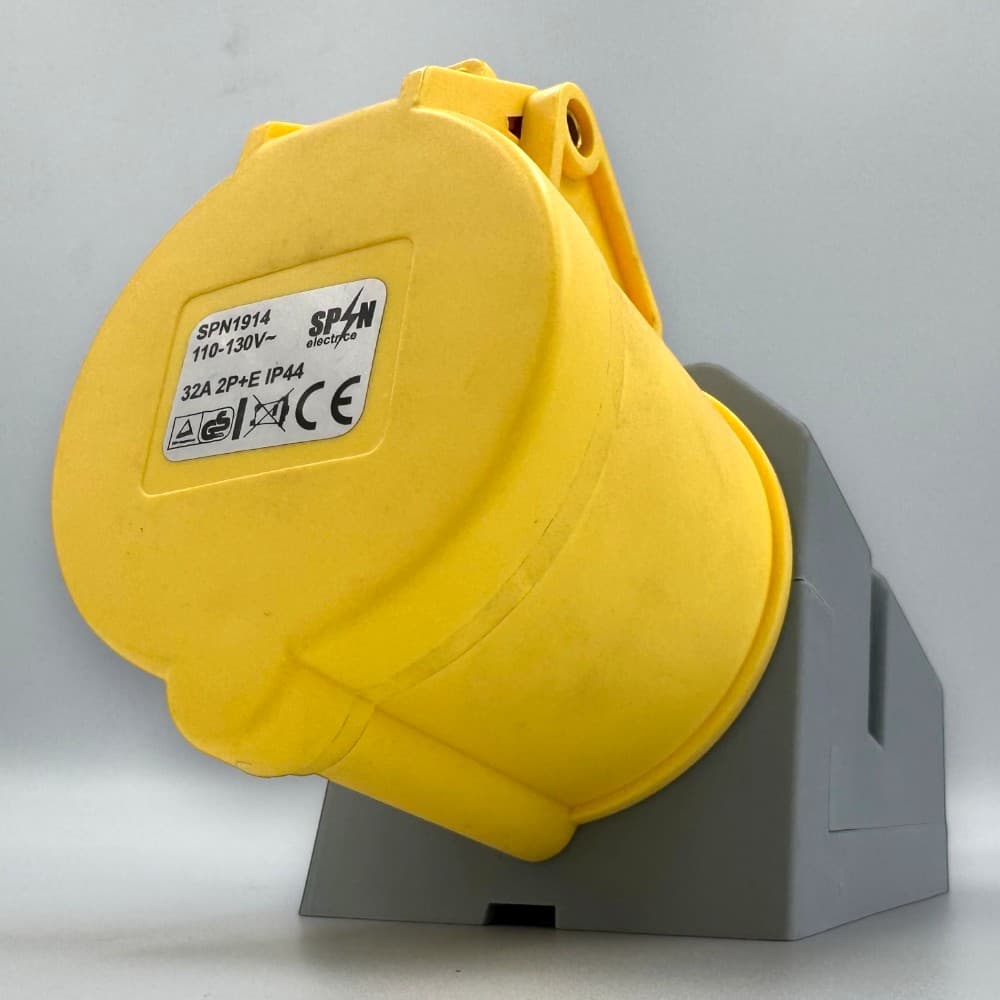 Priza industriala 32A, 110V 3P - montaj aparent