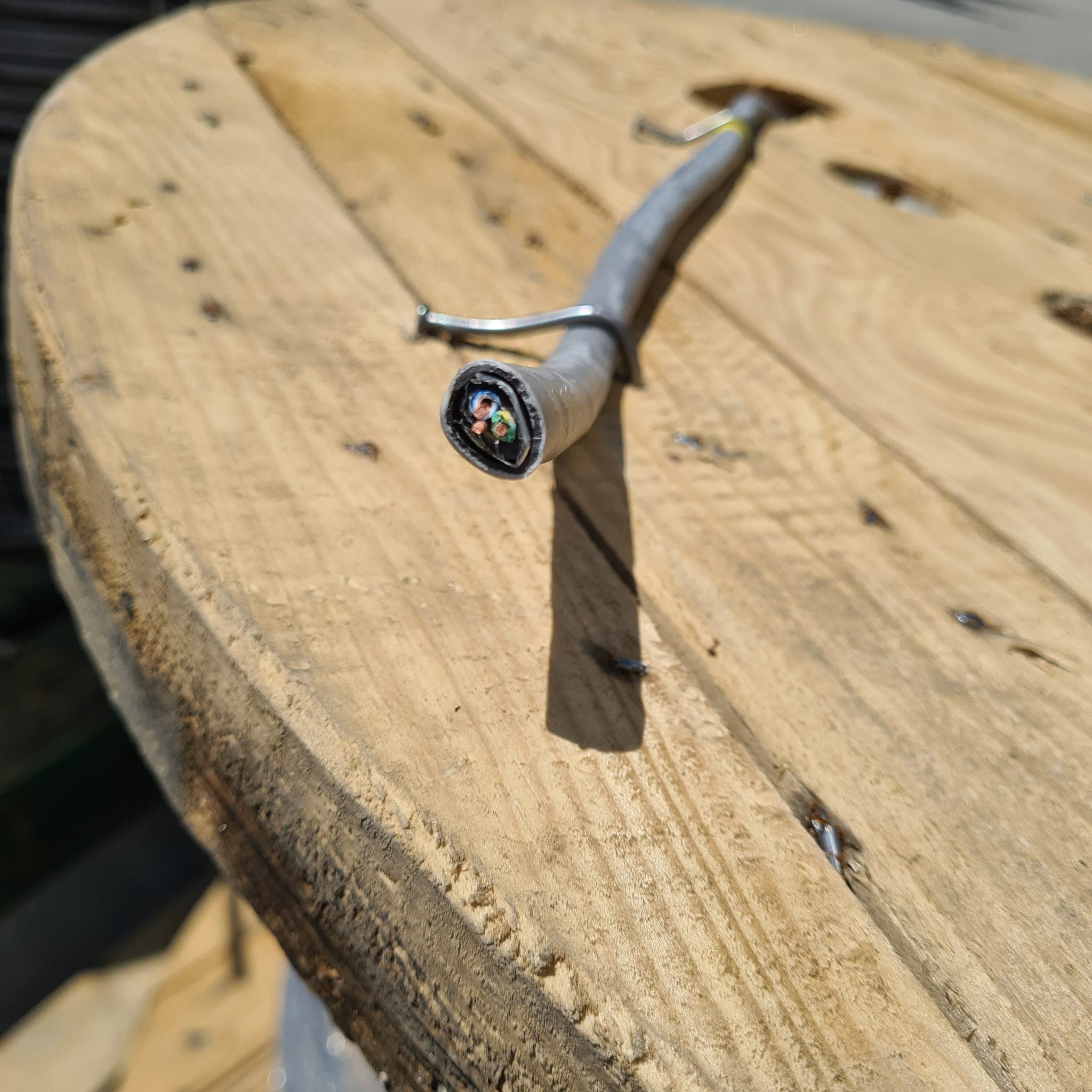 Cablu electric rigid armat cu izolatie pvc CYABY-F 3x1.5mm (tambur)