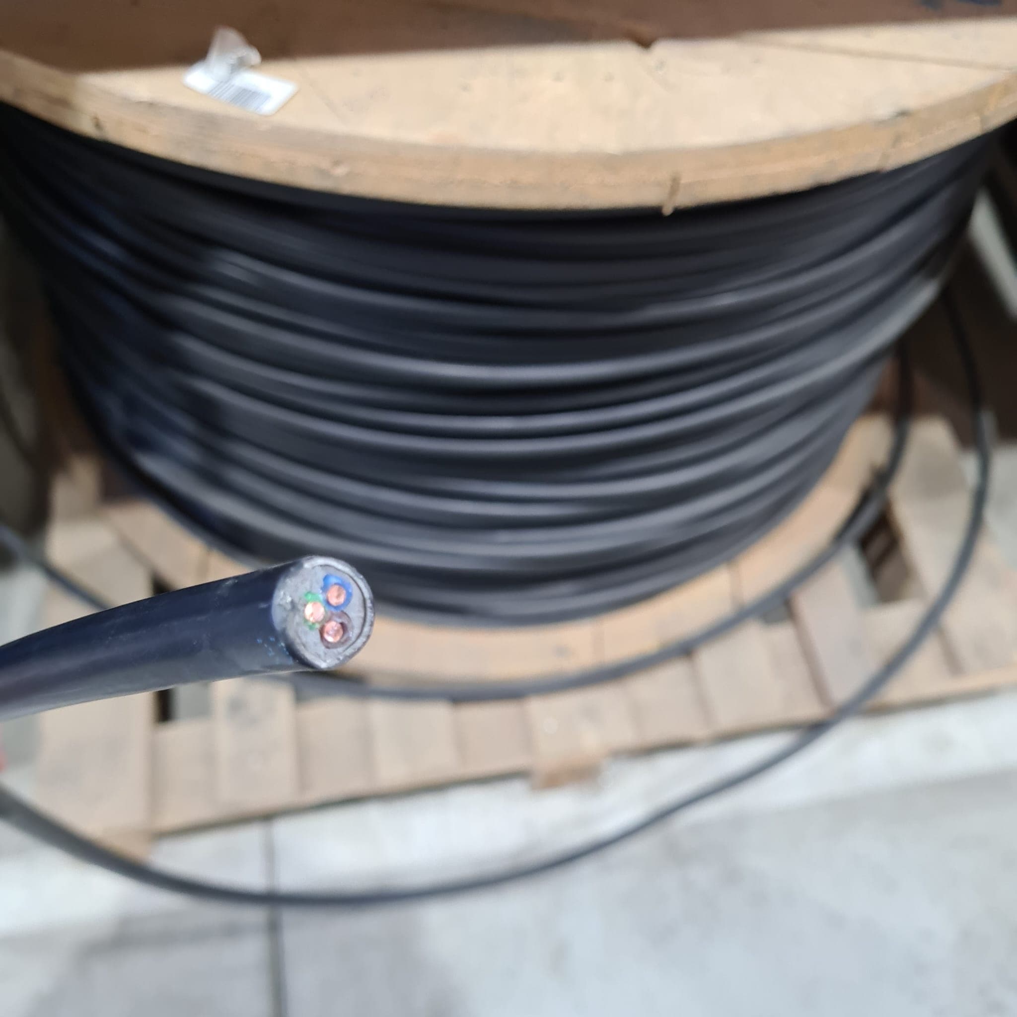 Cablu electric N2XH-J 3X1.5 rola 100ml